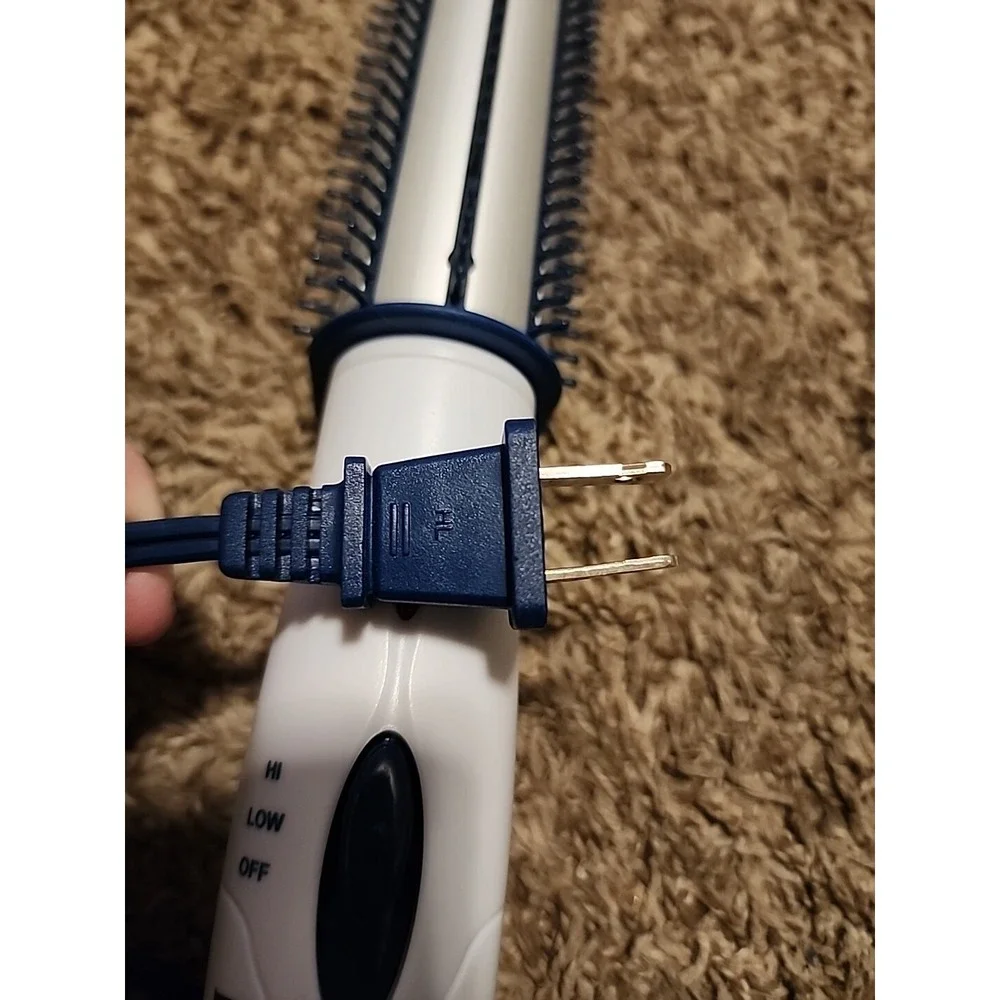 Helen of Troy Salon Edition 1 1/2 Inch Professional‎ Brush Iron SE1514